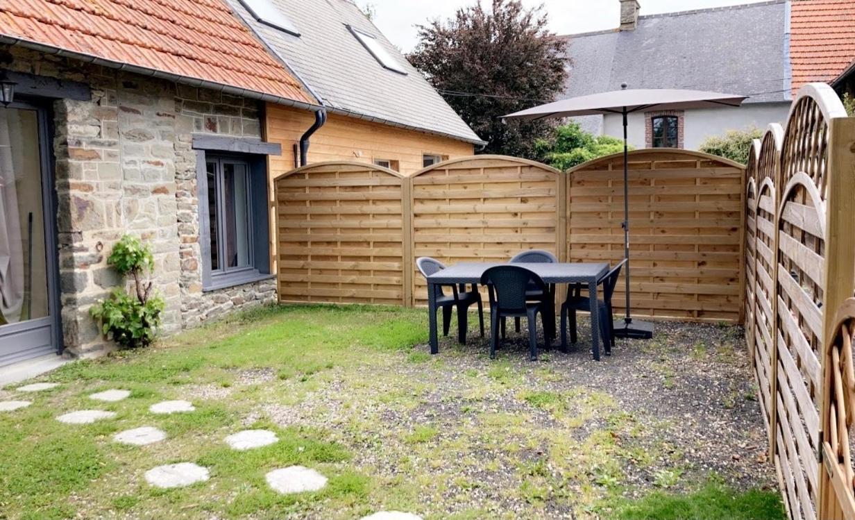 Gîte La Hulotte à proximité du Mont Saint Michel Céaux Exterior foto